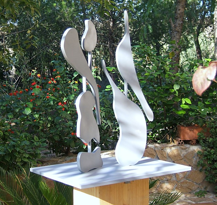 Aurelio Serrano Ortiz: "Mujer-hombre". Hierro galvanizado, 2009. Colección particular Torres-Ramos.