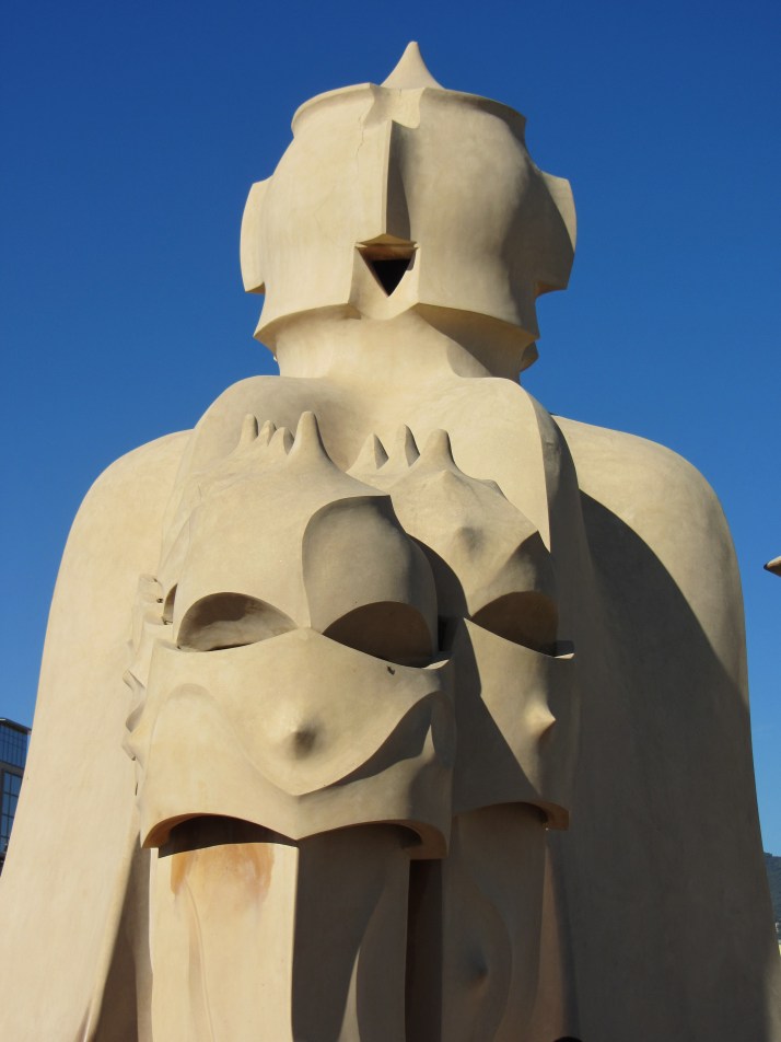 foto: Aurelio Serrano Ortíz. Chimeneas de la Pedrera. Barcelona