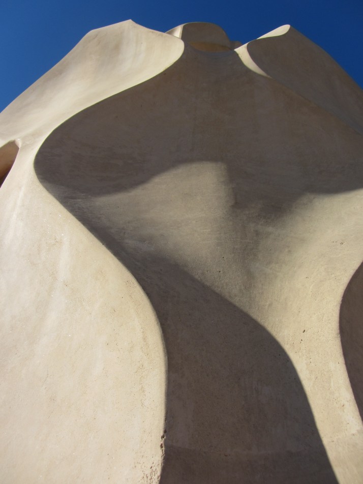 Foto: Aurelio Serrano Ortíz. Terraza de la Pedrera. Barcelona.