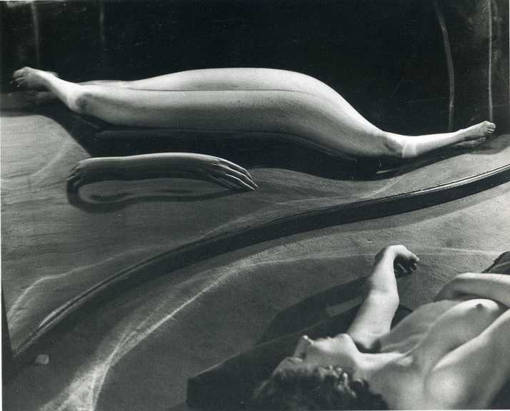 André Kertész: " Distorsión 136"