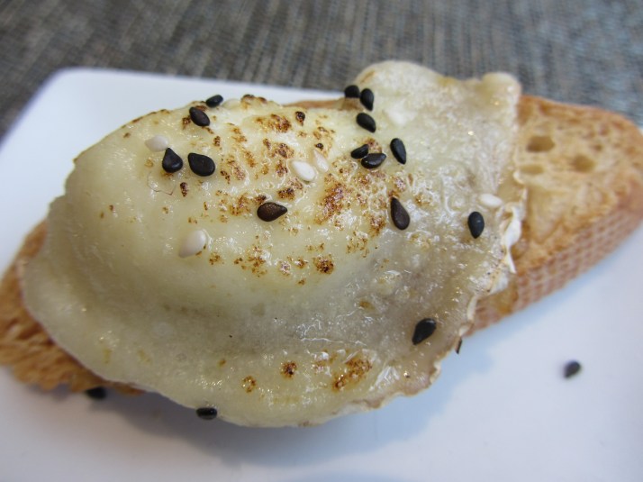 Foto: Bárbara. "Tosta de cebolla caramelizada con queso de cabra"